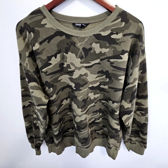 George Boyfriend Fit Camo Crew - Size US XXL - NWOT - Picture 2 of 6